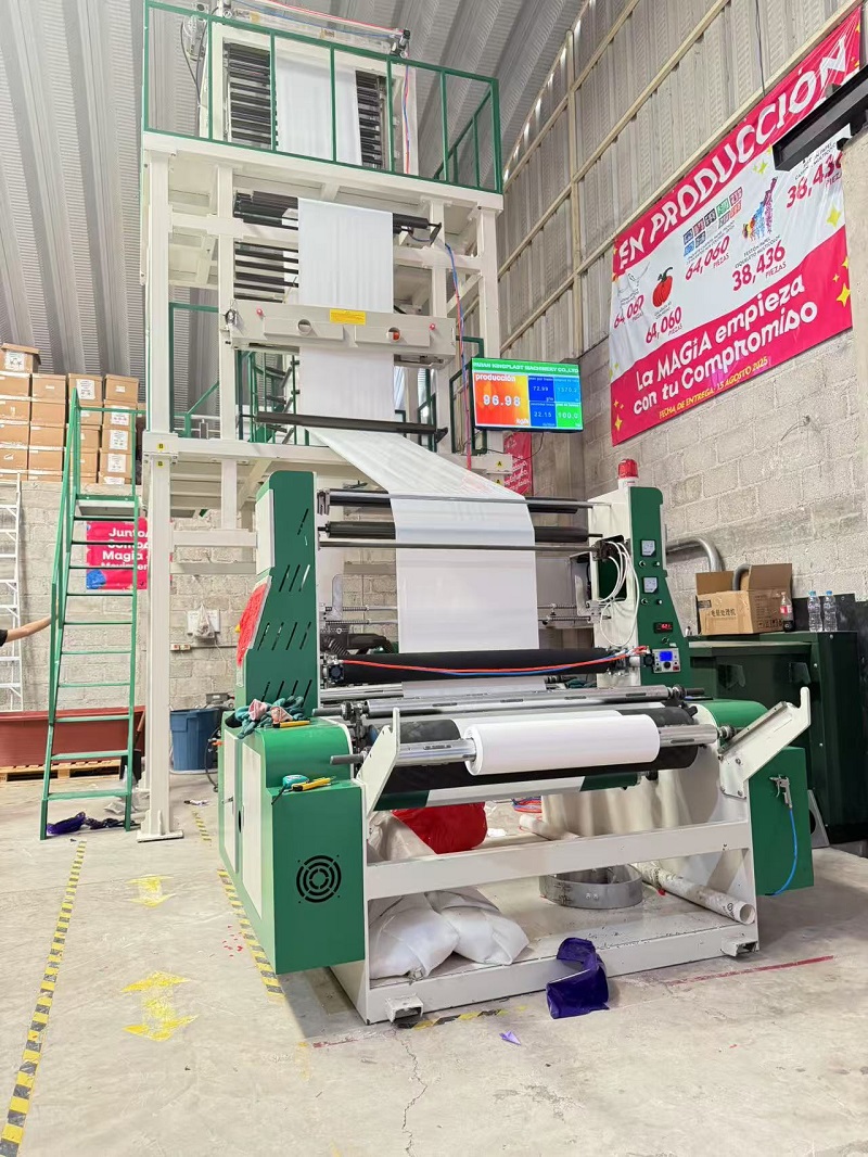 Video de la máquina de soplado de película mono de alta velocidad de la capa del cliente de México
